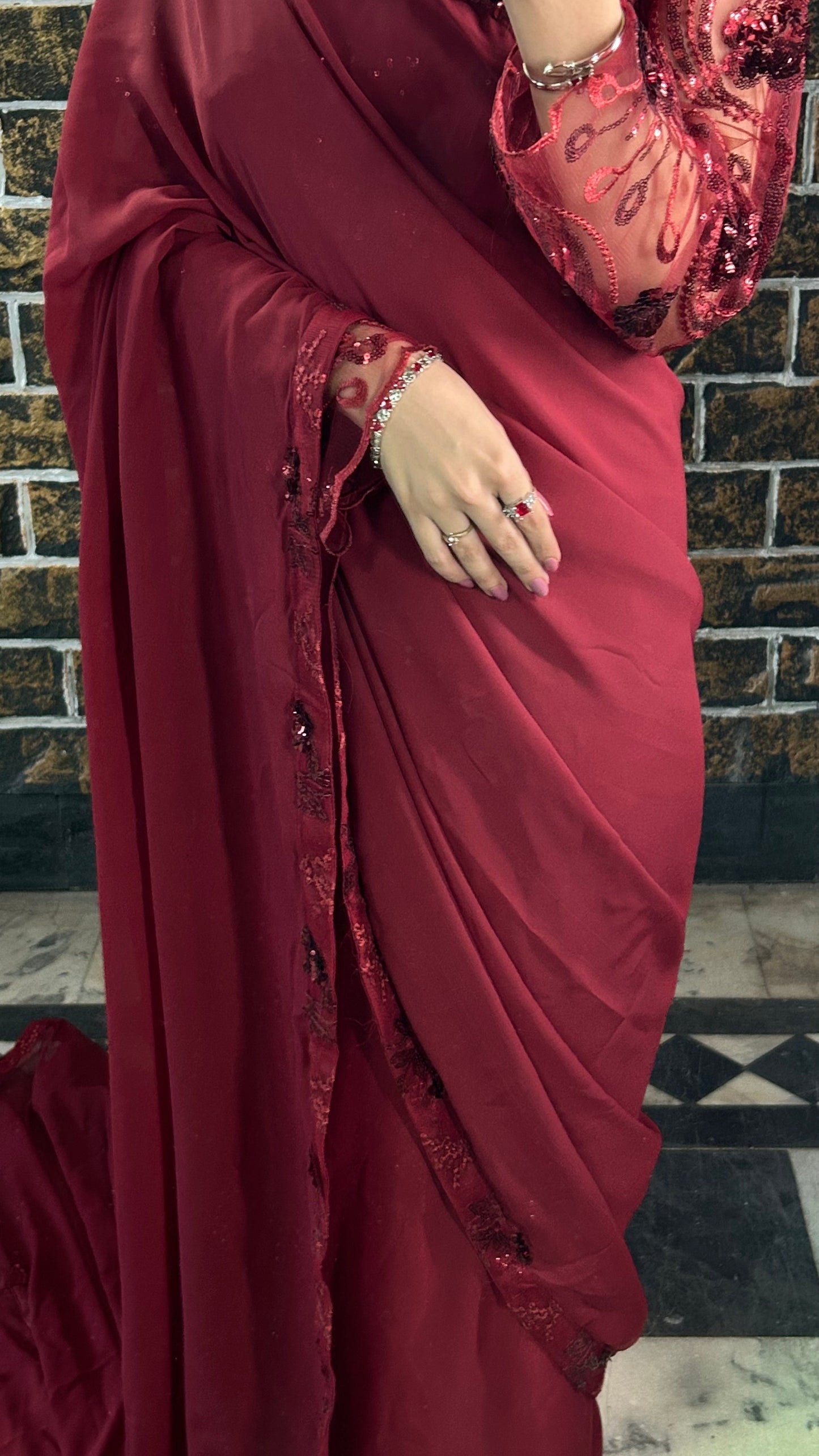 Elegant Embroided Chiffon Pallu Saree