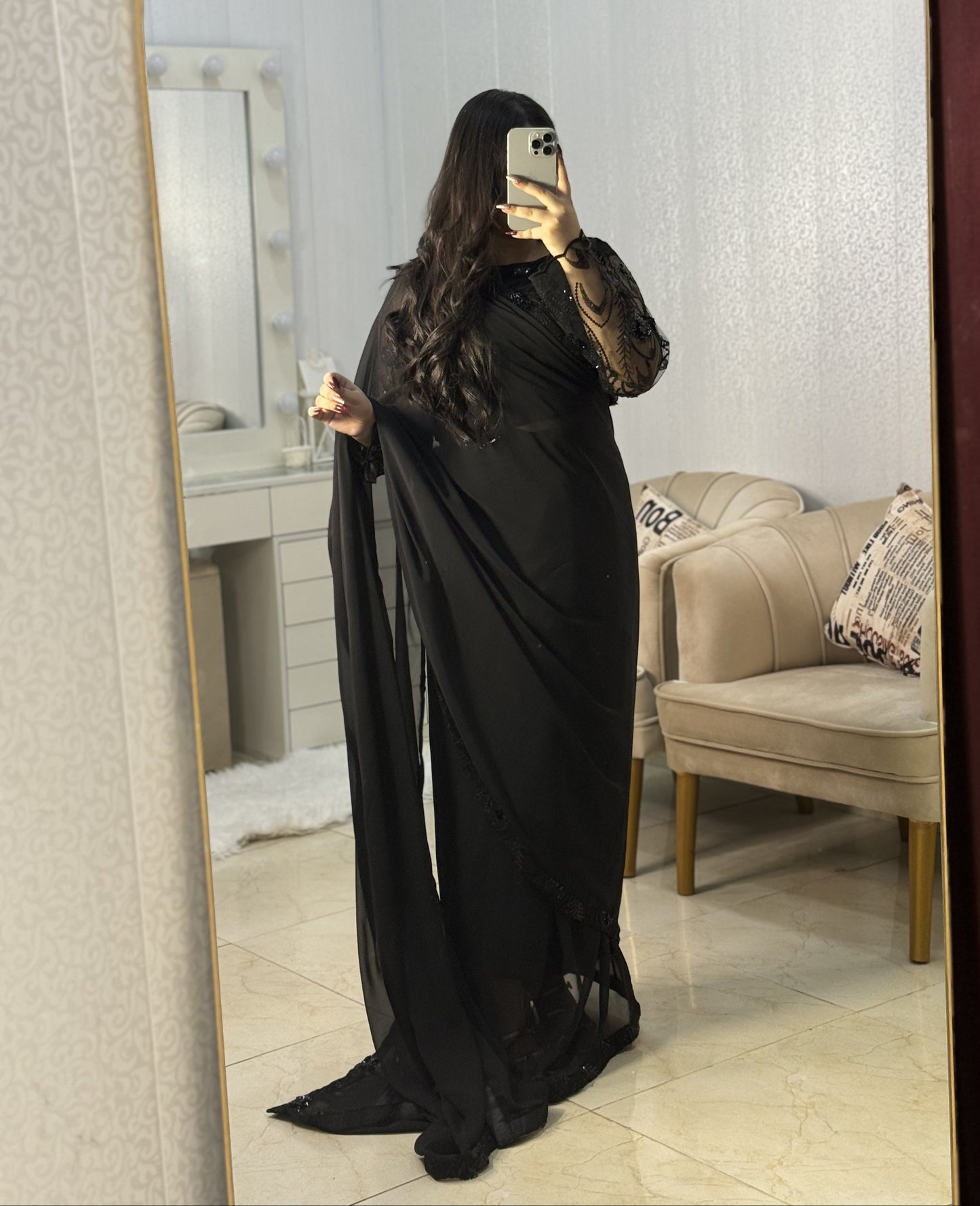 Elegant Embroided Chiffon Pallu Saree