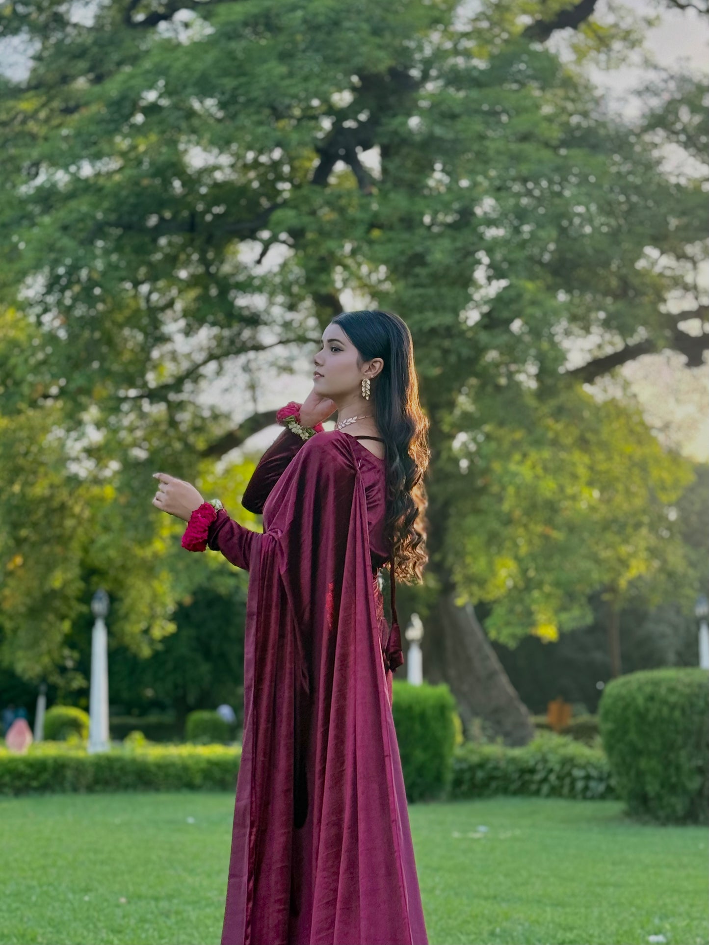 ✨ Midnight Majesty – Velvet Saree ✨