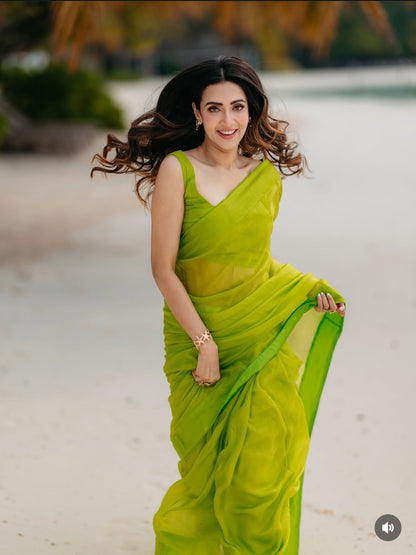 🌿 Elegant Chiffon Saree – India Style Deep Neck Blouse (3 Pcs Stitched)