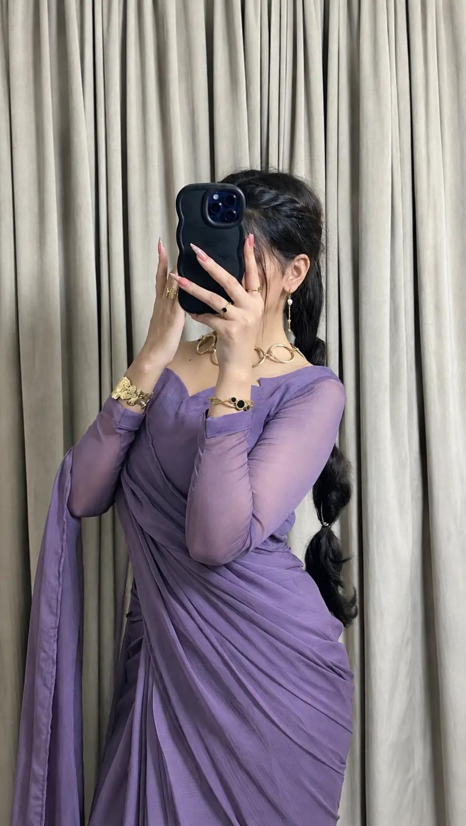 Sculpted Double-Arc Chiffon Saree