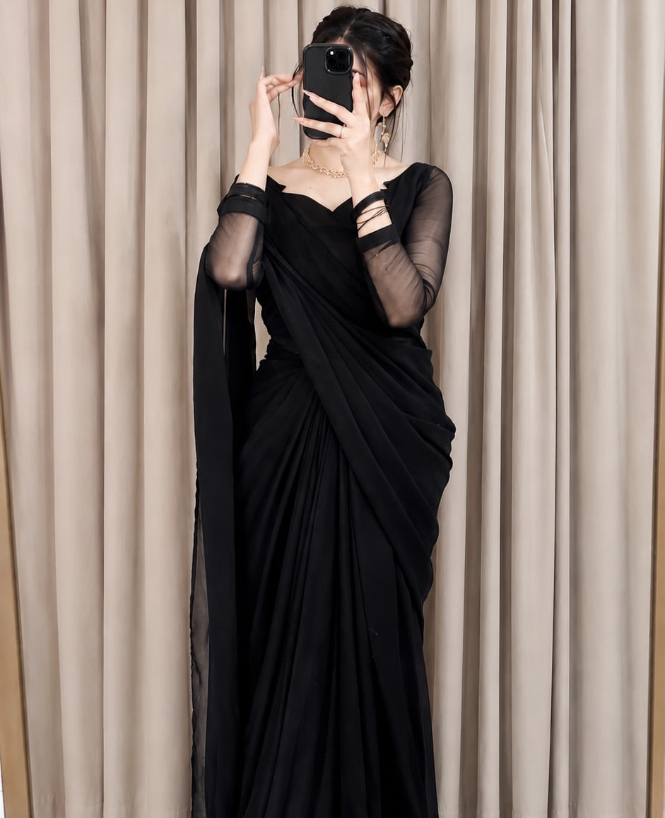 Sculpted Double-Arc Chiffon Saree