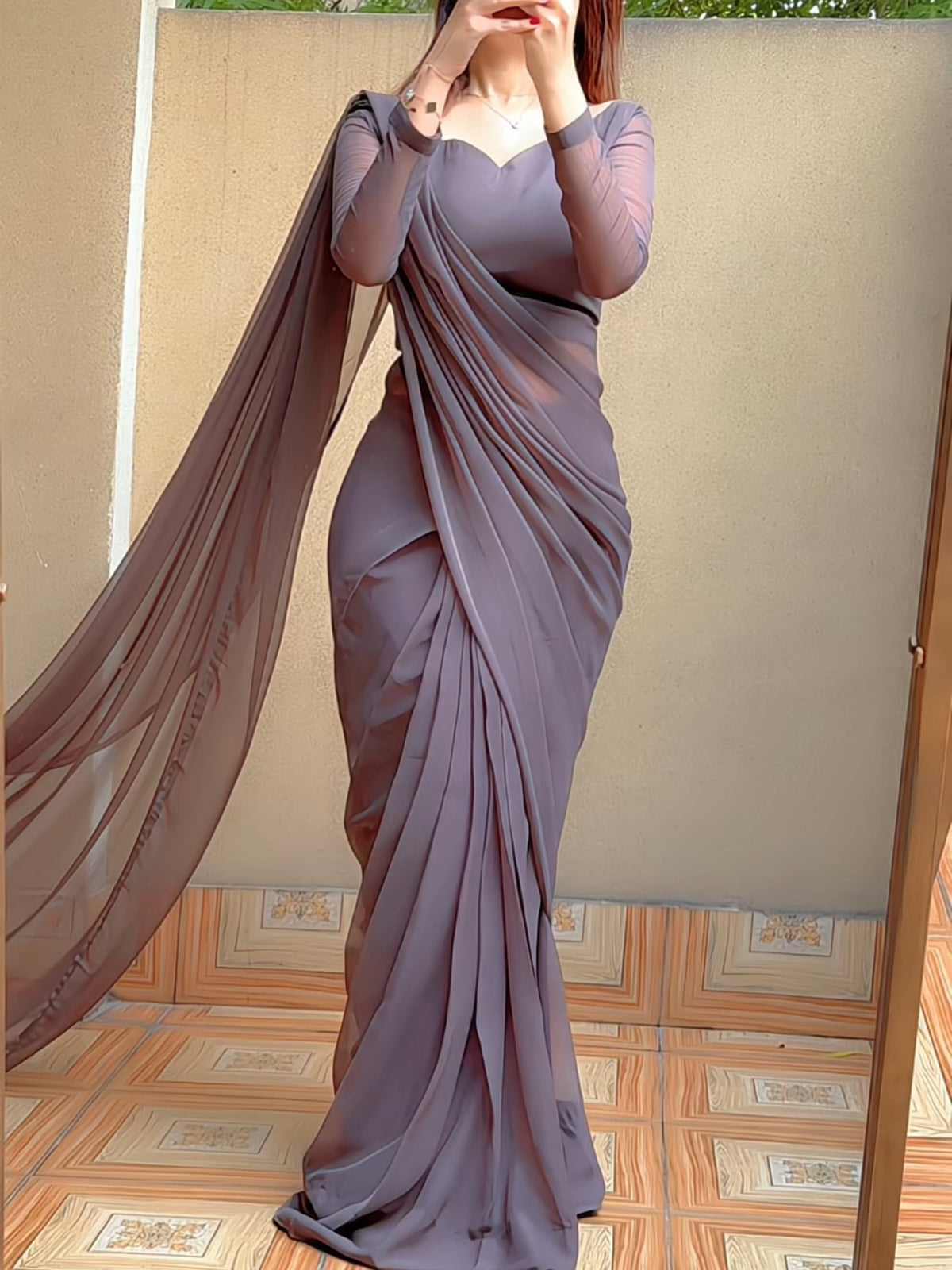 Sculpted Double-Arc Chiffon Saree